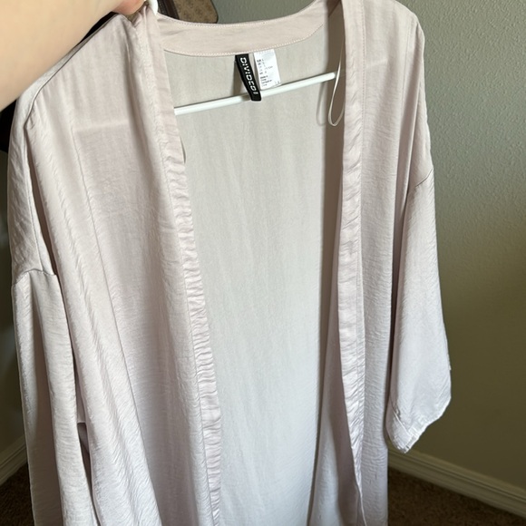 Women’s Divided L Rose Cardigan - Like brand new! - Picture 10 of 10